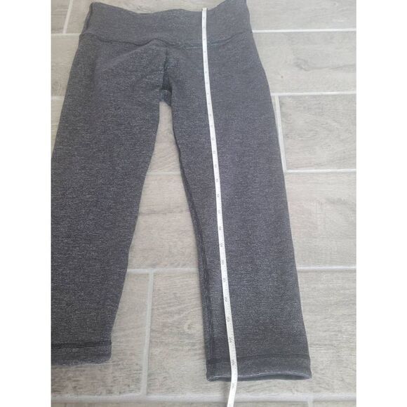 Lululemon Gray Cropped Leggings Size 6‎ - Picture 3 of 6